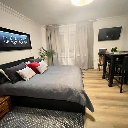 Tunnel Apartment - Nordbahntrasse, Kontaktloser Self-Check-In, Netflix Wuppertal Exterior photo